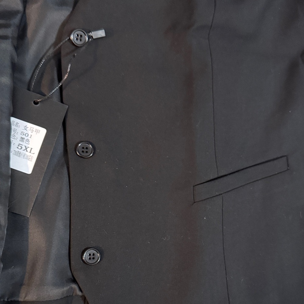 Brand New with Tags! Black Tailored Plus-Size Vest – 5XL, Professional & Chic - Picture 4 of 4